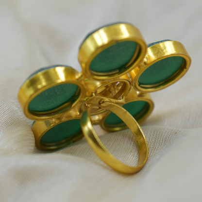Goldplated flower stone ring