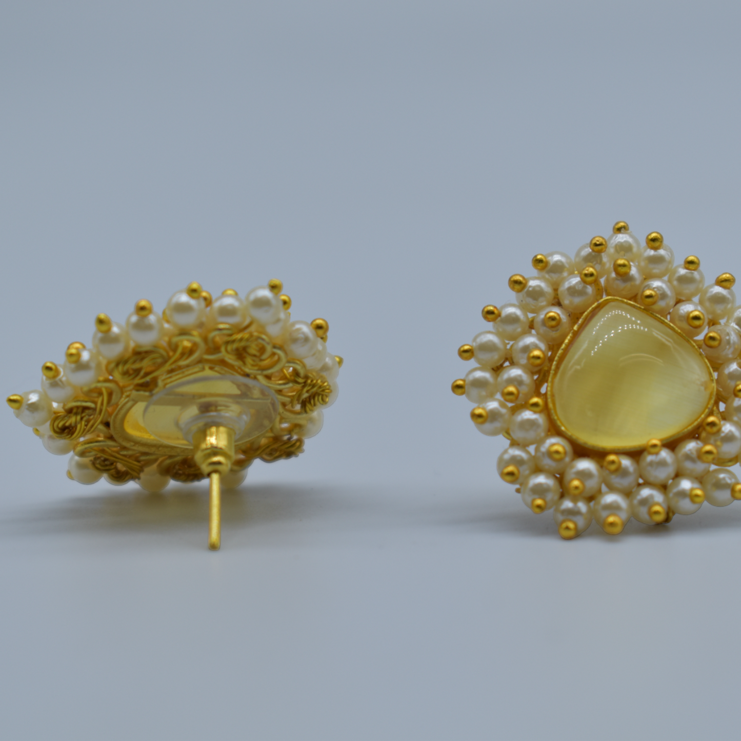 Goldplated stone stud brass earing