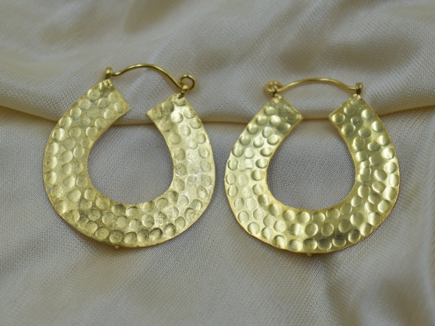 Matte polish goldplated brass hoop earing