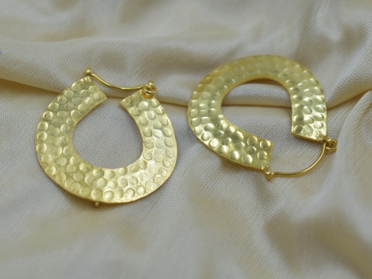 Matte polish goldplated brass hoop earing