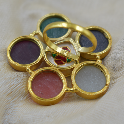 Goldplated flower design stone ring