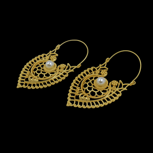 A pair of goldplated brass MOP stone earing