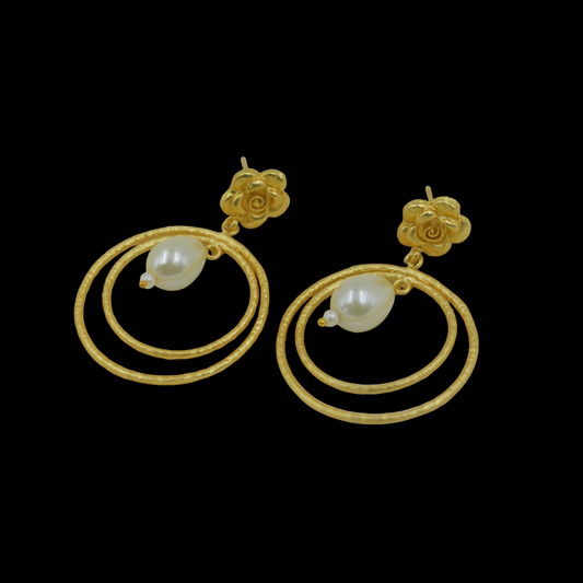Goldplated brass stone MOP stone earing