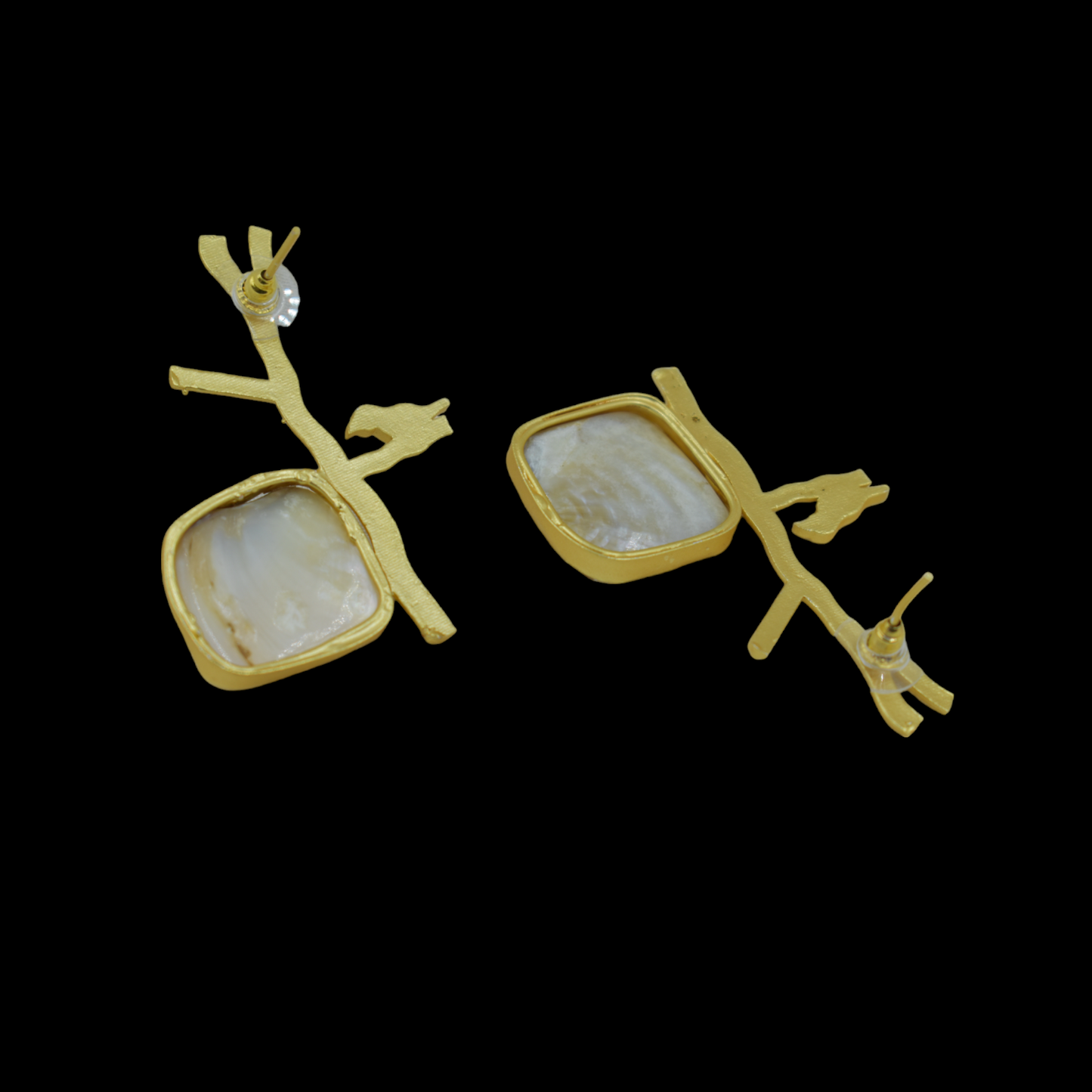 Goldplated brass MOP STONE stud earing