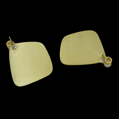 Goldplated brass MOP stone stud earing