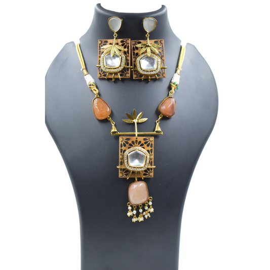 A set of goldplated brass wooden necklace