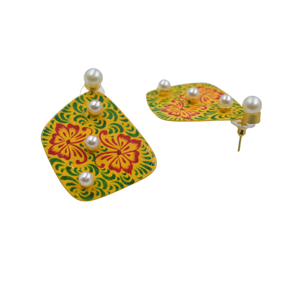 Handpainting goldplated brass Mop stone stud earing