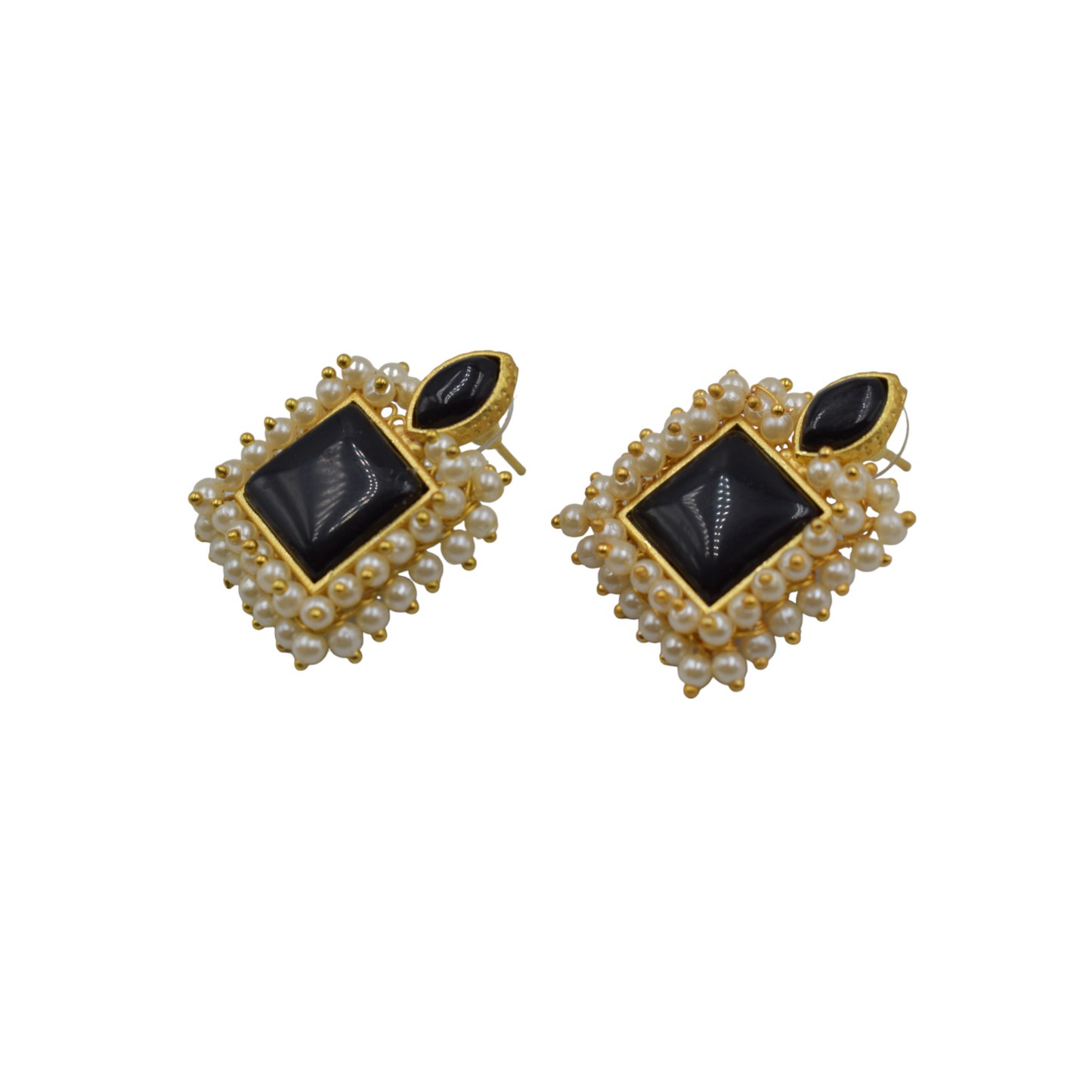 Goldplated square stone stud earing