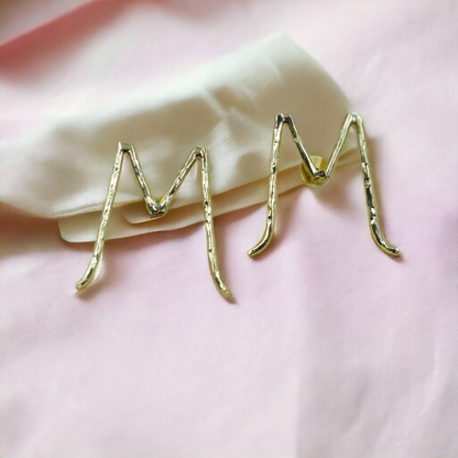 High quality goldplated alphabet stud earing