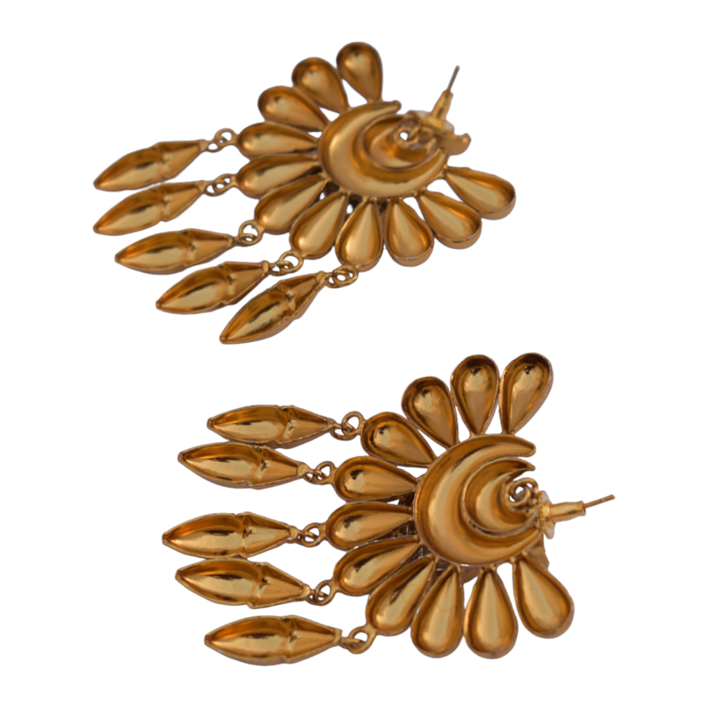 A pair of antique gold finish earing