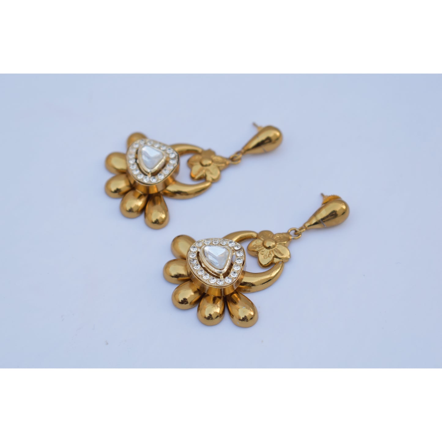 Antique goldplated earing for women and girls