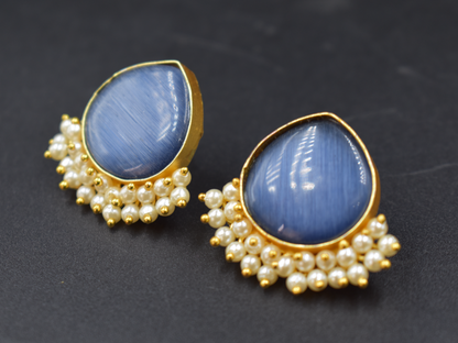 A pair of goldplated stone stud earing