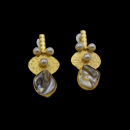Pair of goldplated brass MOP stud earing